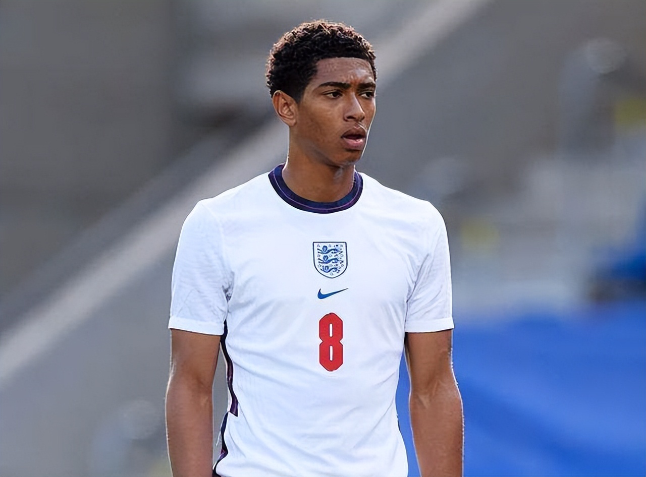 韩网论坛消息：GEN对迎回功勋老将Ruler很感兴趣 第一时间已经接触